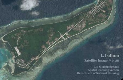 އިސްދޫ އެކްސިޑެންޓްގައި މަރުވި ޒުވާނާގެ ކަނދުރާ އޮތީ ބިނދިފައި