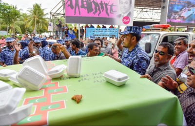 އިދިކޮޅު ކޯލިޝަނުން ބޭއްވި ސަޔަށް ފުލުހުން ހުރަސް އަޅައިފި