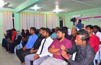 އުކުޅަހުގައި ވިލާ ކޮލެޖުގެ ކޯސްތައް ހިންގަން ފަށަނީ