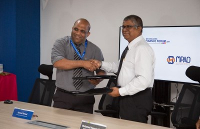 ފައިނޭންސް ފޯރަމްގެ މެއިން ޕާޓްނަރަކީ އެލައިޑް އިންޝުއަރެންސް