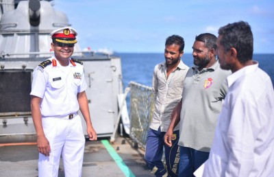 ނައީމާއި ޒުލޭޚާ: ގަދަ ކަނޑުގައި ވެސް އެކަކު އަނެކަކަށްޓަކައި!