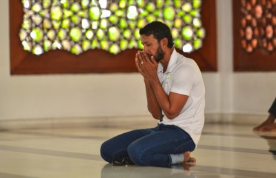 ނަބަވީ ވަޞިއްޔަތްޕުޅު: ނާއުންމީދު ނުވެ ﷲގެ ޙަޟްރަތުގައި ދަންނަވާ!