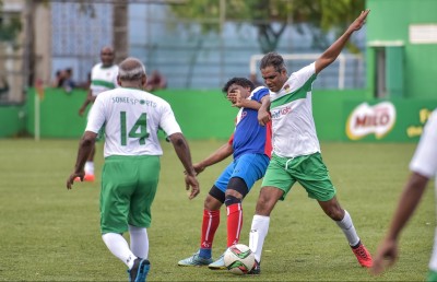 ހާއްސަ މެޗަކަށް ފަހު ގައުމީ ކެޕްޓަނުންގެ ތާރީހީ ފޮޓޯއެއް!