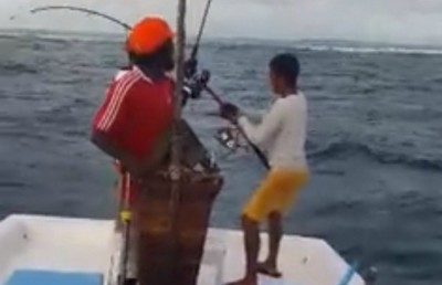 މަސް ނަގަނިކޮށް ކަނޑަށް ވެއްޓުނު މަންޒަރުގެ ވީޑިއޯ މަޝްހޫރުވެއްޖެ