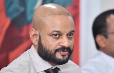 ފާރިސްއަށް ހެދި ގޮތުން ޝަކުވާ: "އަނިޔާވެރިވިއަސް ދެން ބޮޑުވަރު"