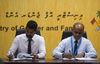 ފިޔަވަތީގެ ހަތަރު މުވައްޒަފެއްގެ މުސާރަ ތިން ކުންފުންޏަކުން ދެނީ