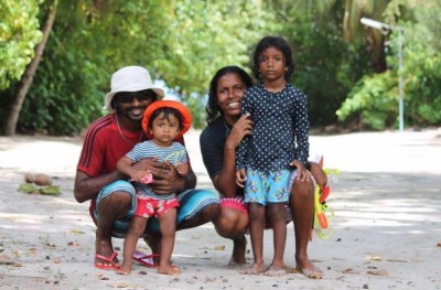 ކުދިންނާ އެކު ޒޫނާގެ ރަށު ޗުއްޓީ މާ ހިތްގައިމު