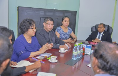 މެލޭޝިޔާ ޔުނިވާސިޓީއެއްގެ ދެ ކޯސް އެވިޑް ކޮލެޖުން ކިޔެވޭ ގޮތަށް ހަމަޖައްސައިފި