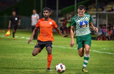 މާޒިޔާ ކޮޅަށް ހަތަރު ގޯލް ޖަހައި އީގަލްސް ހައިރާންކަން ގެނުވައިފި!