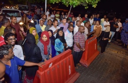 އިދިކޮޅު ފަރާތްތަކާ އެކު މައުމޫނު ފެނުމުން ޕީޕީއެމްގެ އިސް ބޭފުޅުންގެ ފާޑުކިއުން