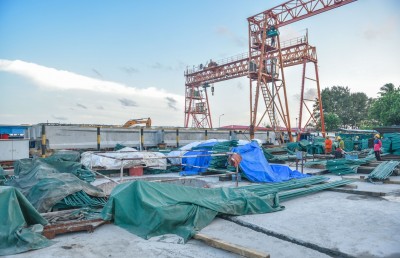 ބްރިޖުގެ ގިނަ މަސައްކަތްތަކެއް ނިމިއްޖެ، ޑެކު އަޅަން ފަށަނީ