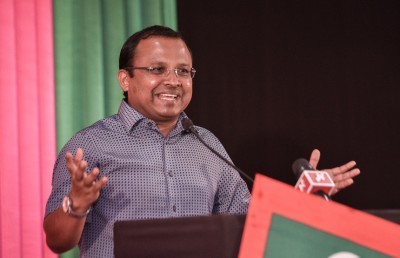 ޕާޓީން ވަކިވުމުން މެމްބަރުކަން ގެއްލޭ ގޮތަށް ކަނޑައަޅަން ކޯޓަށް ހުށަހަޅައިފި: ރިޔާޒް