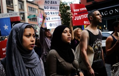 މުސްލިމުން މަނާ ކުރުމުގެ އަމުރަށް އަމަލުކުރަން ފަށައިފި