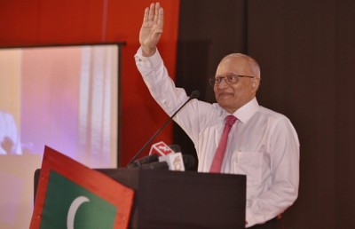 ގައުމަށް އެންމެ ފައިދާ ބޮޑީ އަޅުގަނޑާއި ނަޝީދު އެކުގައި މަސައްކަތް ކުރުން: މައުމޫން