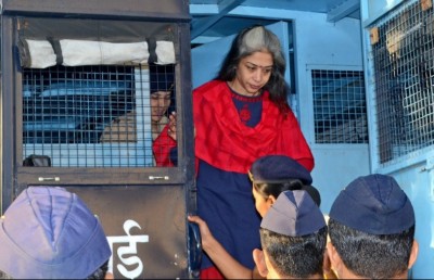 ދަރި މަރާލި އިންދިރާނީއަށް ޖަލުގައި ވެސް މަޑަކުން ނުހުރެވޭ!