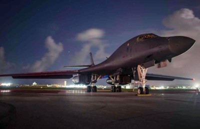 އެމެރިކާގެ ބޮން އަަޅާ ބޯޓުތައް ކޮރެއާ ކައިރިން ދަތުރުކޮށްފި