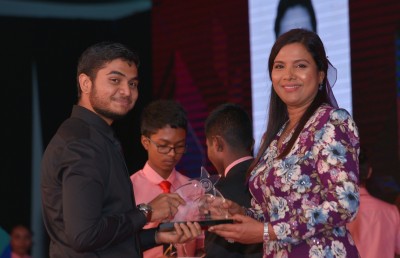 ދުނިޔޭގެ ގަދަ 10 ގައި ރާއްޖޭގެ 48 ދަރިވަރުން ހިމެނިއްޖެ