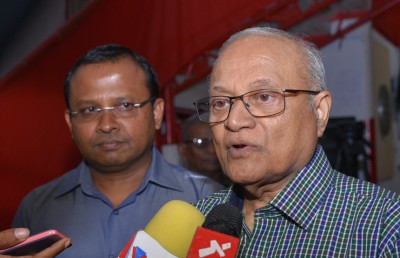 ސިޔާސީ ބޭނުމުގައި ޝަރުއީ ނިޒާމަށް ނުފޫޒު ފޯރުވުން ހުއްޓުވަންޖެހޭ: މައުމޫން