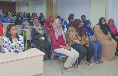 އެވިޑް ކޮލެޖްގެ ސެޕްޓެމްބަރު އިންޓޭކް، ބޮޑެތި ޑިސްކައުންޓްތަކެއް ދެނީ