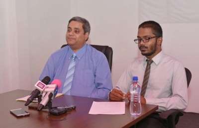 ދައުވާ އުފުލުމެއް ނެތި ޝަރީއަތް ނިމެންދެން ފާރިސް ބަންދު ކުރުމުން ކަންބޮޑުވޭ، އިސްތިއުނާފު ކުރާނަން: ވަކީލުން
