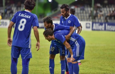 އީގަލްސްގެ މި ފަހަރުގެ އަމާޒަކީ ވެސް ނިއު ބަލިކުރުން