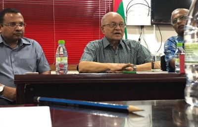 މައުމޫން އިދިކޮޅު މެމްބަރުންގެ ރިޔާސަތުގައި