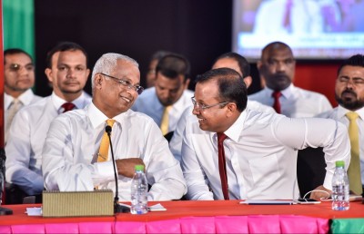 ބަންޑާރަ ނައިބު މަސައްކަތް ކުރަނީ ގާނޫނު އަސާސީގެ ބާރު ކަނޑުވާލަން: އިދިކޮޅު މެމްބަރުން