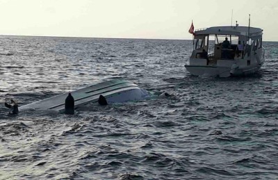ފެތުނު ލޯންޗުގެ ޓޫރިސްޓުންތައް ސަލާމަތް ކޮށްފި