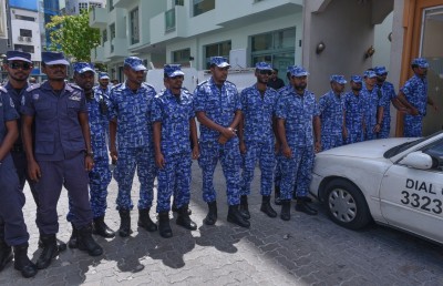 ޣައިރު ގާނޫނީ ކަންކަމުން އެކަހެރިވޭ، ނޫނީ ފިޔަވަޅު އަޅާނަން: ހޯމް މިނިސްޓްރީ