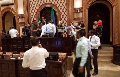 ކޮލަމް ފަސް މިނެޓް: މަސީހެވެ، ހަގީގަތުގައި ވެސް އިތުބާރު ނެތީ ނޫންތޯ އެވެ!