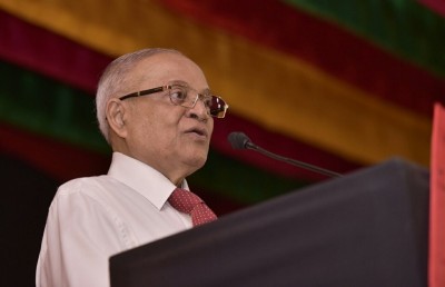 ރައީސް ޔާމީނަށް ތާއީދު ކުރެއްވުނީތީ މައުމޫން މާފަށް އެދިވަޑައިގެންފި
