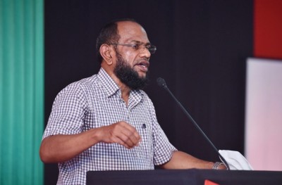 އަންހެން ފަނޑިޔާރުންނާ މެދު ޑރ. މަޖީދު ދެއްކެވި ވާހަކަ ހިޔާލު ތަފާތުވުމަކަށް