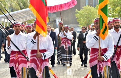 ނަވާޒް ޝަރީފަށް ރަސްމީ މަރުހަބާ ދަންނަވައިފި