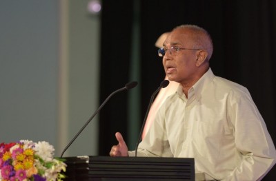 މިނިވަން ދުވަހުގެ ބޮޑު ސުވާލު، ގާނޫނުއަސާސީ ކޮބާ؟