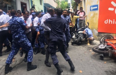 ބޭރުގެ މީޑިއާތައް: ދިވެހި ސިފައިން ރައްޔިތުންގެ މަޖިލިސް ހިފައިފި