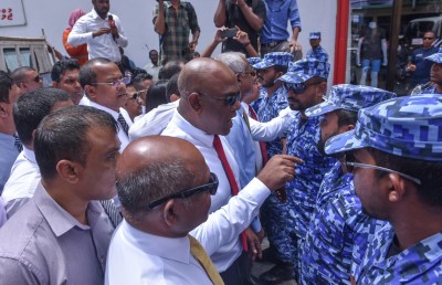 ޣައިރު ގާނޫނީ ކަންކަމުން އެކަހެރިވޭ، ނޫނީ ފިޔަވަޅު އަޅާނަން: ހޯމް މިނިސްޓްރީ