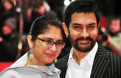 އާމިރް ހާނާއި އަންހެނުން ކިރަން ރާއޯ އަށް ސްވައިން ފްލޫ ޖެހިގެން ފަރުވާ ދެނީ