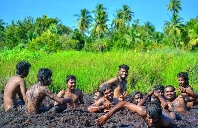 މަގުބޫލުވަމުން އަންނަ ފުވައްމުލަކުގެ ޗަކަގަނޑު!