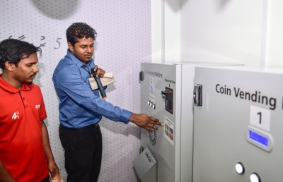 ވަކި ލާރި ނެގޭ ދެ ވެންޑިން މެޝިން އެމްއެމްއޭގައި ބަހައްޓައިފި