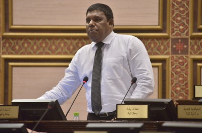 ތިމަރަފުށީ މުސްތަފާގެ ޕާސްޕޯޓް ތިން މަސް ދުވަހަށް ހިފަހައްޓައިފި