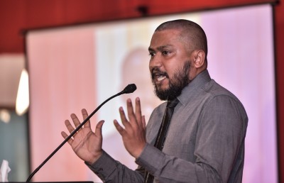 ގާނޫނާ އެއްގޮތަަށް ވެރިކަން ކުރައްވަން "ބޯގޮވާ ނަމަ" ފަރުވާއަކީ އިސްތިއުފާ: އަލީ ޒާހިރު