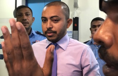 އަމީތު ދޫނިދޫގައި އެޑްމިޓް ކޮށްގެން ލޮލުގެ އިންފެކްޝަނަށް ފަރުވާދެނީ