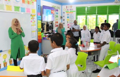 އާބާދީ މަދު ސްކޫލުތަކަށް މަލްޓި ގްރޭޑް ޓީޗިން ސިސްޓަމް ތައާރަފްކޮށްފި