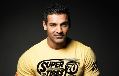 ޖޯން އަބްރަހަމް ސްޕެއިންގެ މަޝްހޫރު ފިލްމެއްގެ ރައިޓްސް ގަނެފި