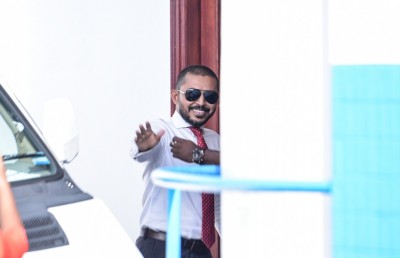 ދެ މެމްބަރުންނަށް ދެ ވަނަ ފަހަރަށް ހަތަރެއް، ހަތަރެއް