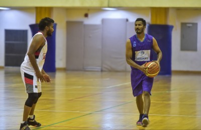 ޒިލާގެ މޮޅު ކުޅުމާ އެކު ފުރަތަމަ މެޗު ކިންގްސް އަށް