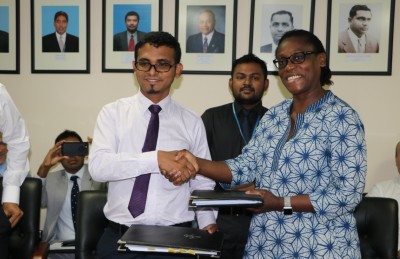 ކުނި މެނޭޖްކުރަން ވޯލްޑް ބޭންކުން 17 މިލިއަން ޑޮލަރު ދީފި