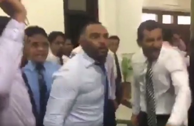 އަވަގުރާނަ ގޮވުނީތީ މެމްބަރު އަލީ އާރިފް ރައްޔިތުންގެ ކިބައިން މާފަށް އެދިވަޑައިގެންފި