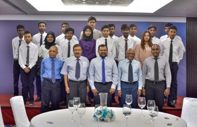 ޒުވާނުން ފަތުރުވެރިކަމުގެ ދާއިރާއަށް ތައްޔާރުކުރަން ޔުނިވާސަލް ފައުންޑޭޝަނުން ވިލާ ކޮލެޖާ ގުޅިގެން ކޯހެއް ފަށައިފި