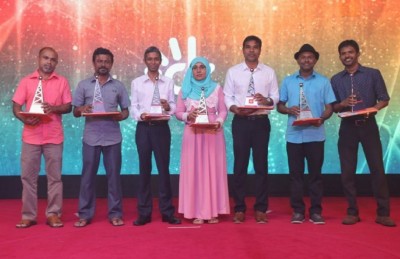 ދިރާގުގެ އަހަރީ އިނާމު ދިނުމުގެ ޖަލްސާ ބާއްވައި، 49 މުވައްޒަފަކަށް އިނާމު ދީފި